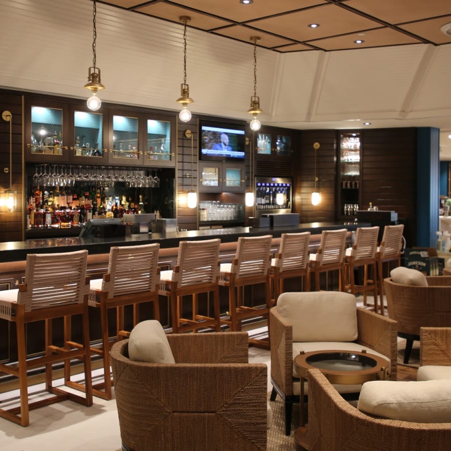 Islander-Restaurant-2